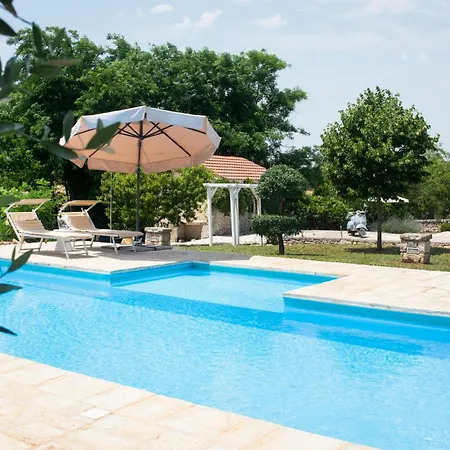 Trullo Alba 치스테르니노