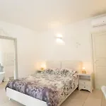 Trullo Alba *
