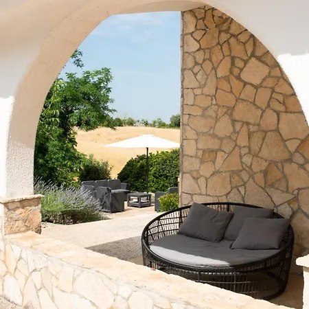 Trullo Alba *